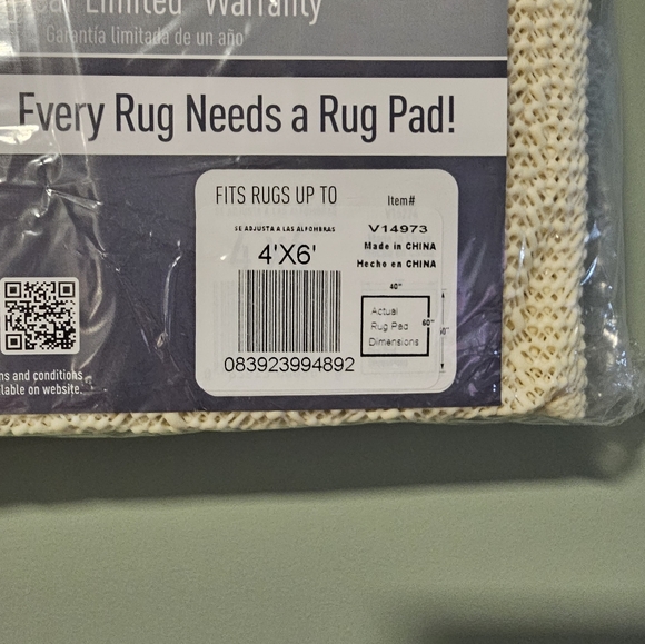 Eco Stay Non-Slip Rug Pad-Fits Rugs up to 4" X 6" New - Picture 2 of 5
